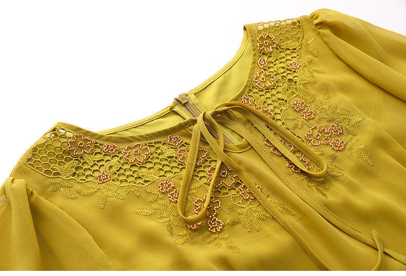 Embroidery Covers The Stomach And Shows Thin A-line Skirt